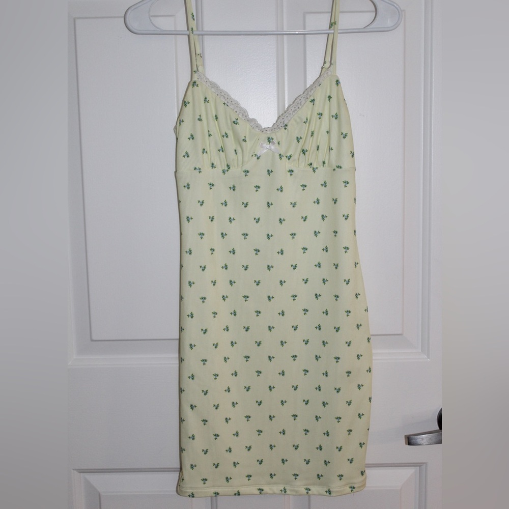 Princess Polly Yellow floral Dress